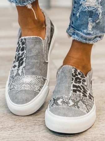 Alana – Leopard Slip-on Sneakers